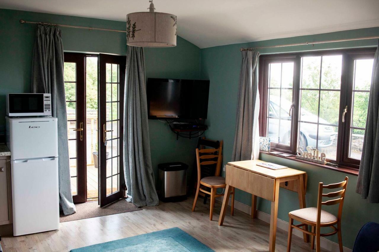 Bronllys Farm Coastal Self-Catering Apartment Llanelli Bagian luar foto